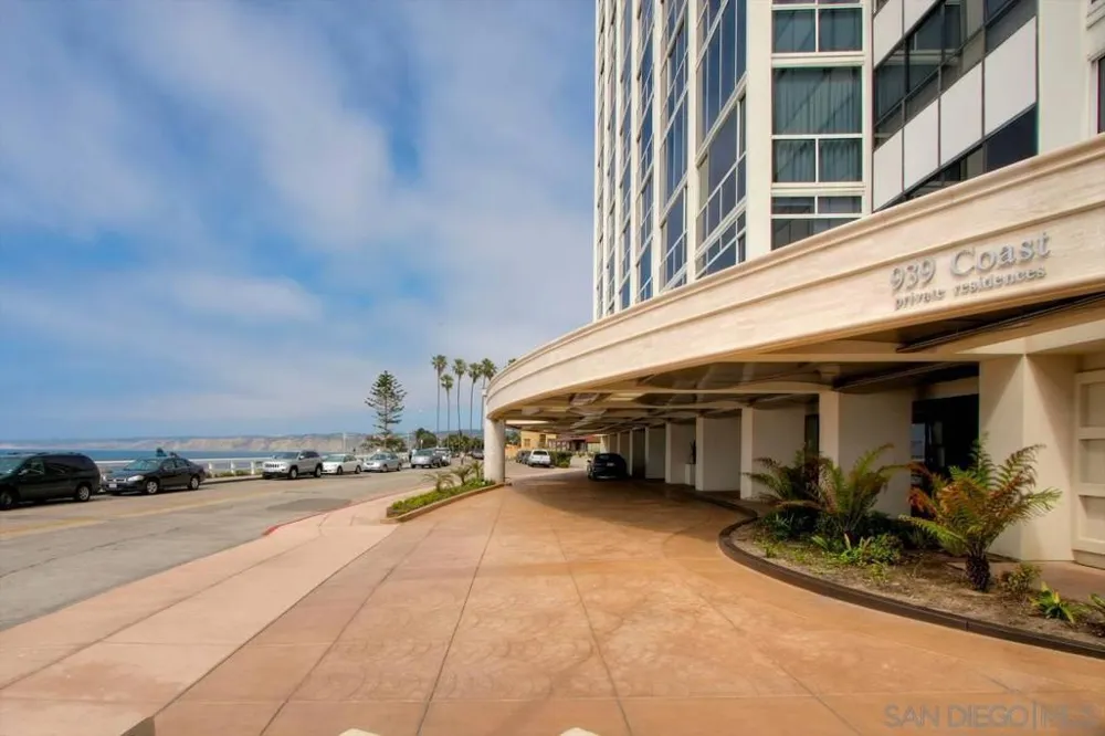939 Coast BLVD #4H La Jolla, CA 92037