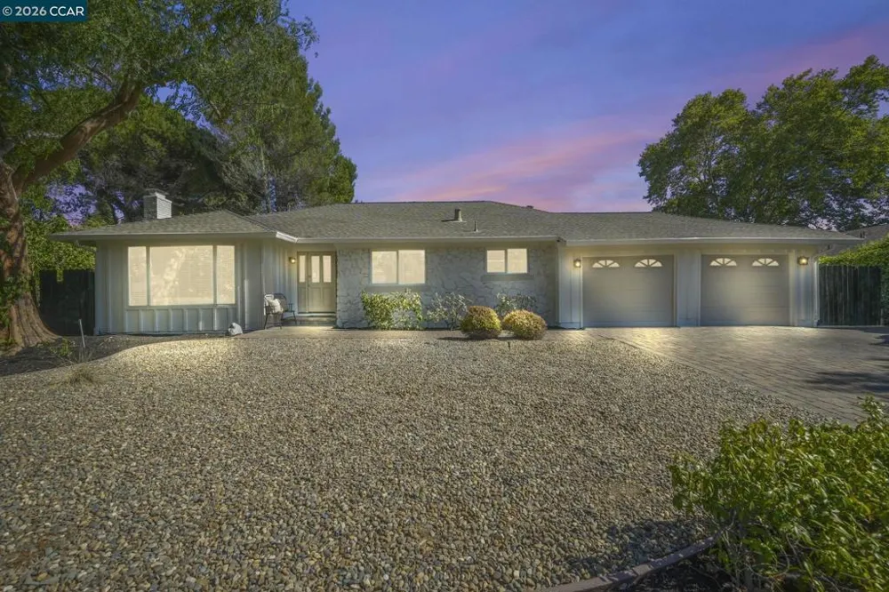 1517 Harlan Dr Danville, CA 94526