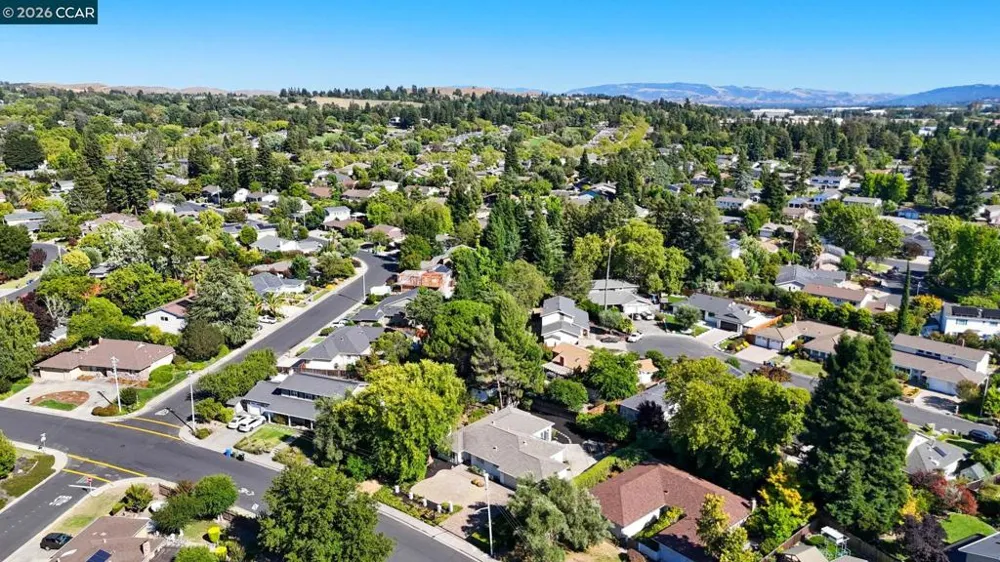 1517 Harlan Dr Danville, CA 94526