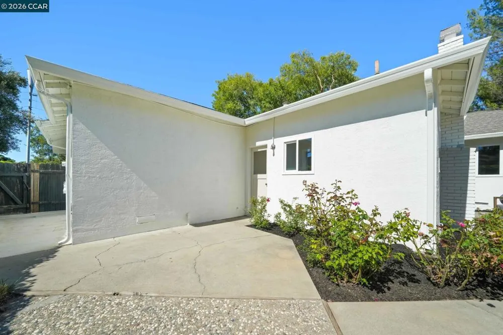 1517 Harlan Dr Danville, CA 94526