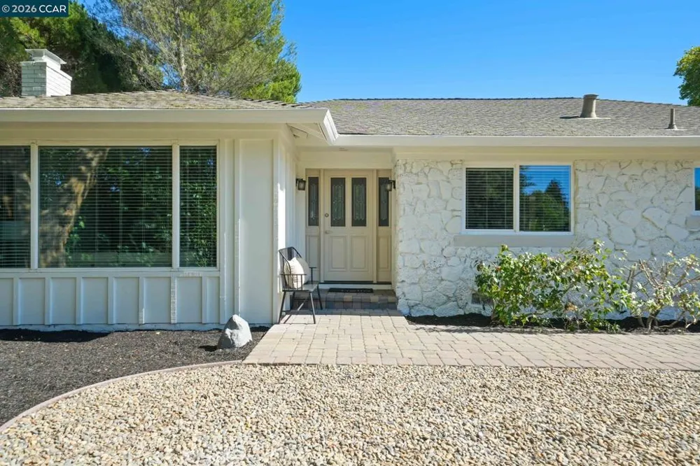 1517 Harlan Dr Danville, CA 94526