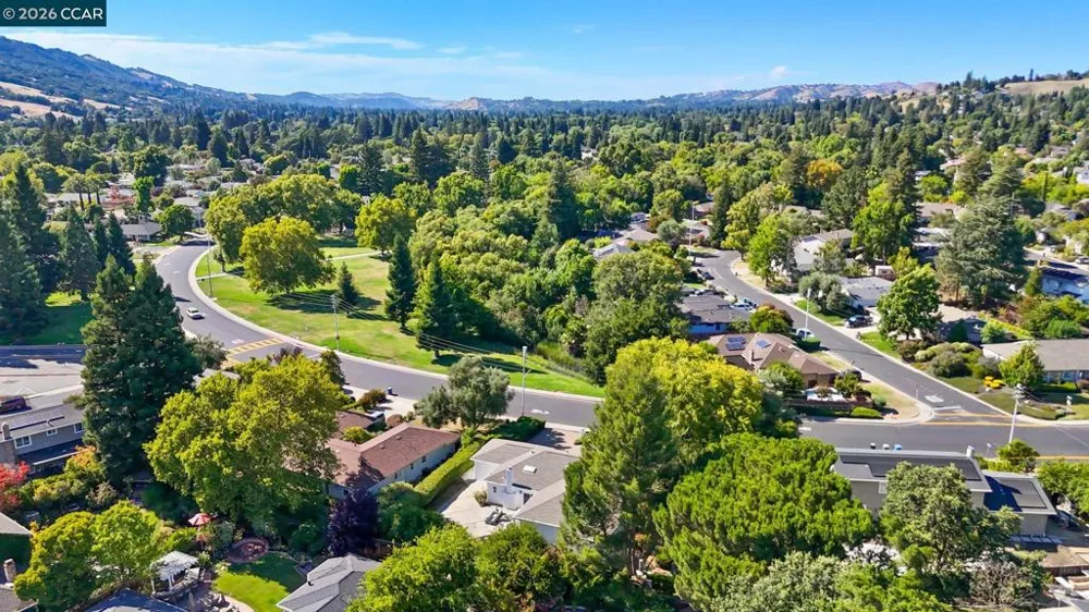 1517 Harlan Dr Danville, CA 94526