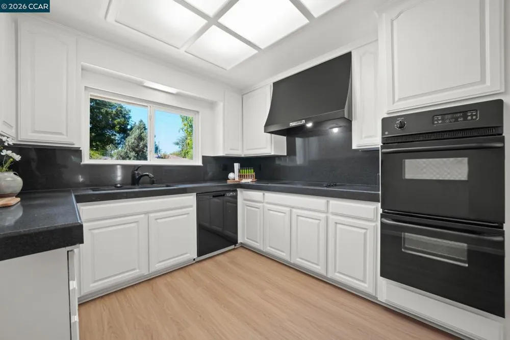 1517 Harlan Dr Danville, CA 94526