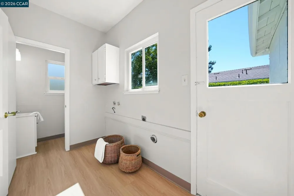 1517 Harlan Dr Danville, CA 94526