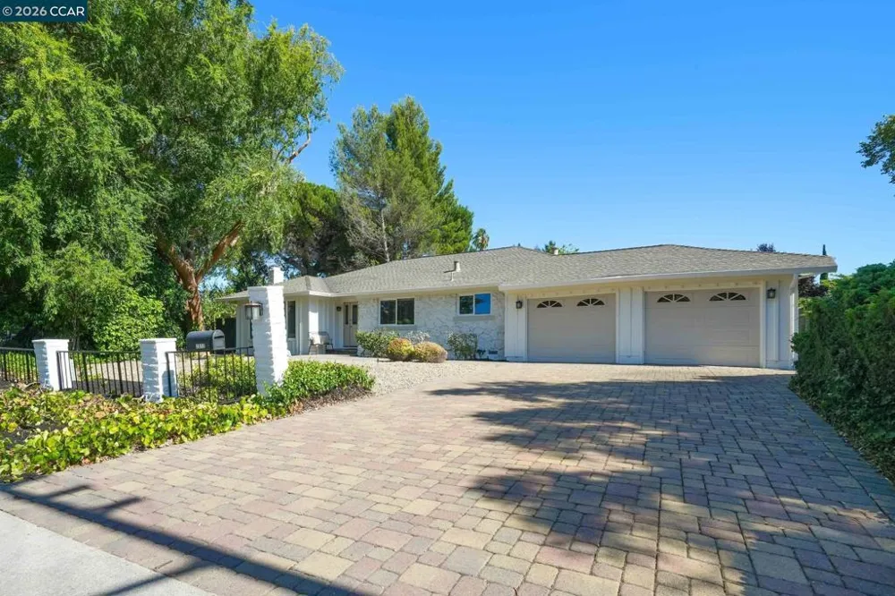 1517 Harlan Dr Danville, CA 94526