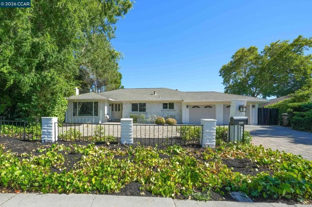 1517 Harlan Dr Danville, CA 94526