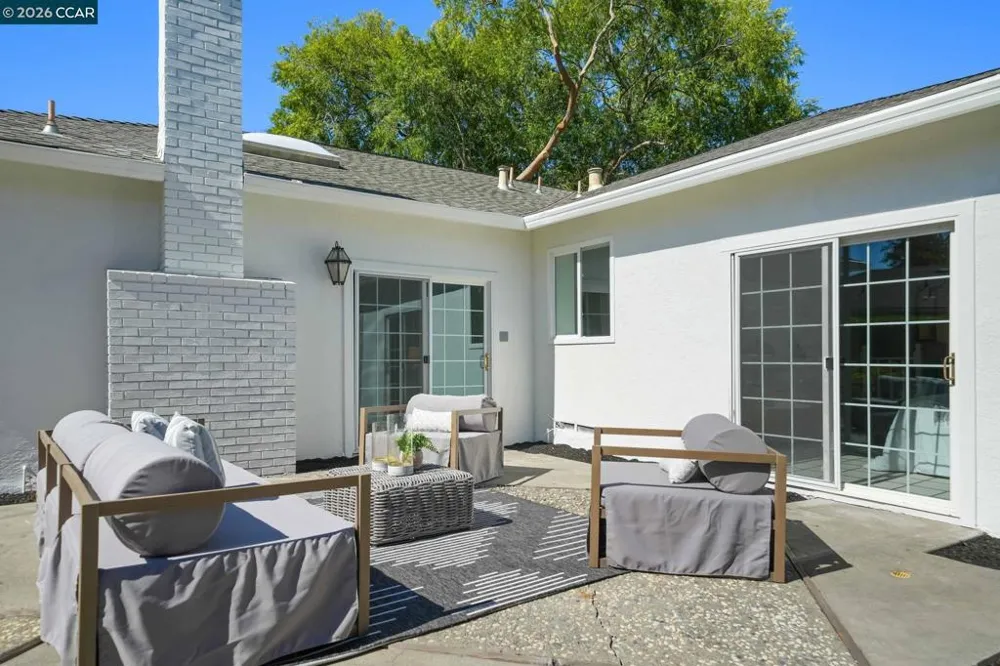 1517 Harlan Dr Danville, CA 94526