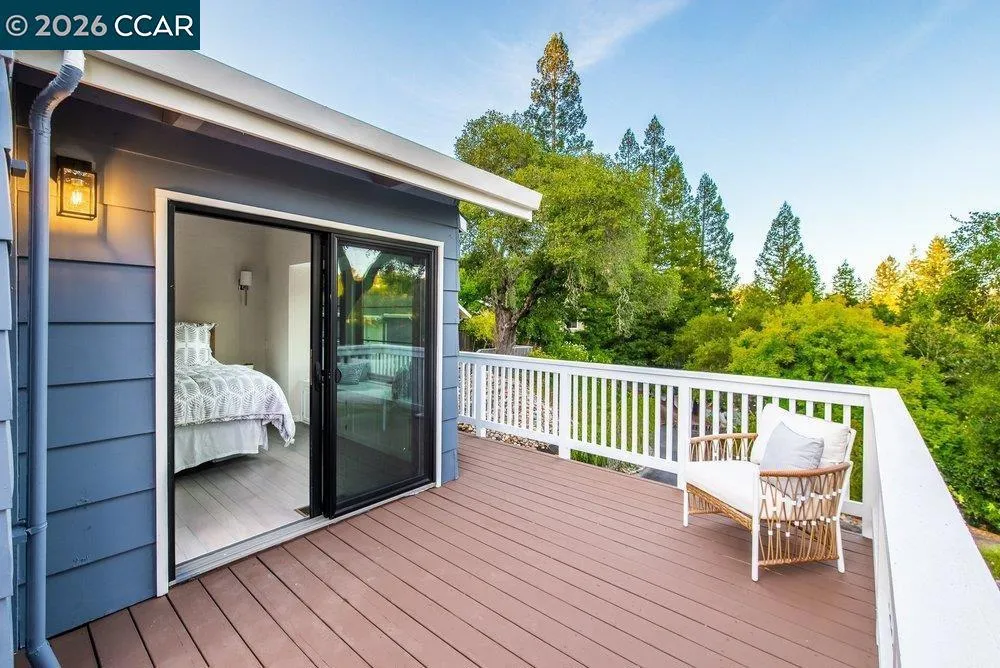 9 Valley Court Orinda, CA 94563