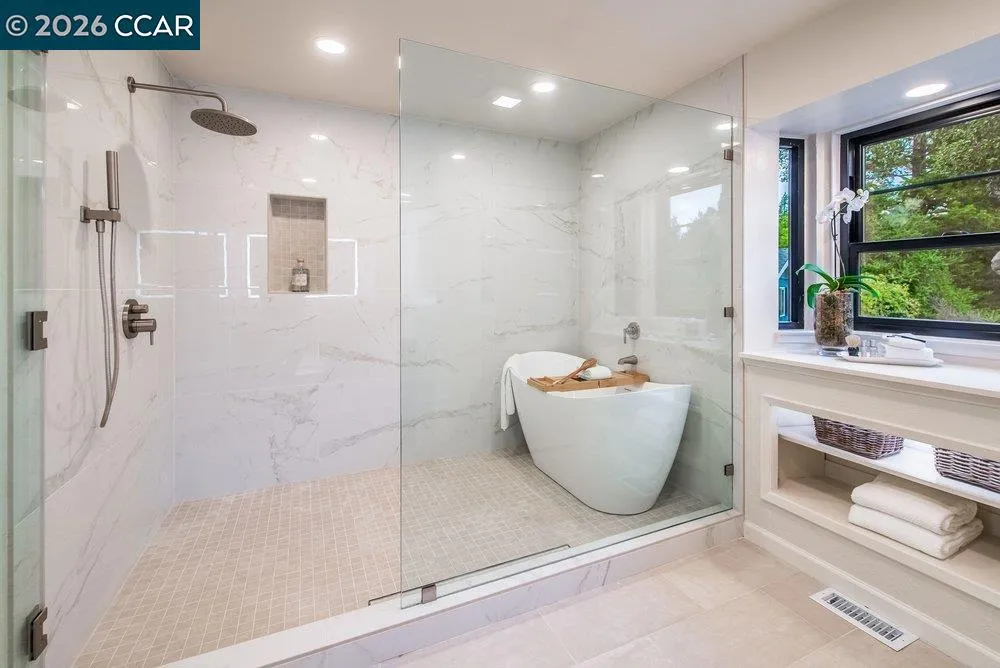 9 Valley Court Orinda, CA 94563