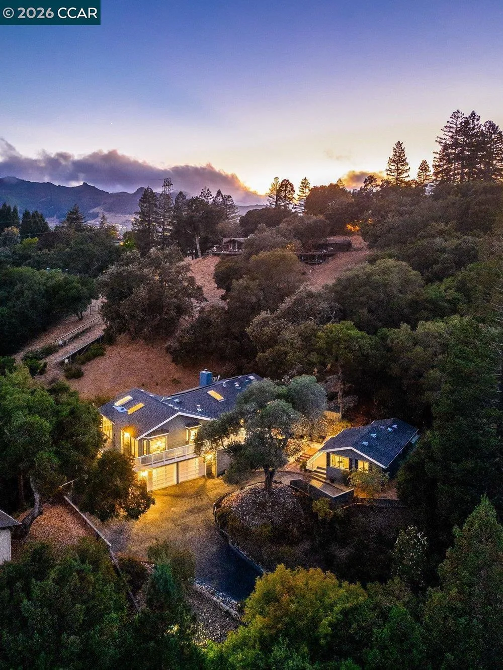 9 Valley Court Orinda, CA 94563