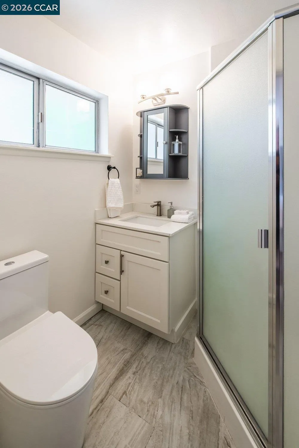 9 Valley Court Orinda, CA 94563