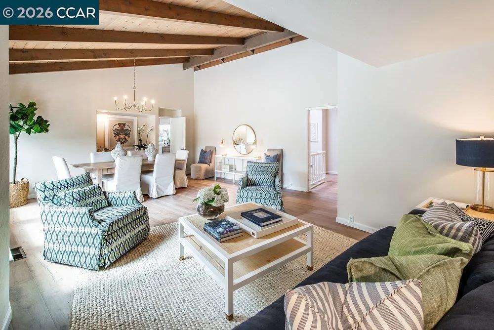 9 Valley Court Orinda, CA 94563