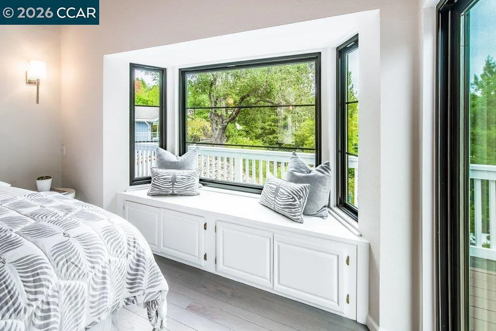 9 Valley Court Orinda, CA 94563