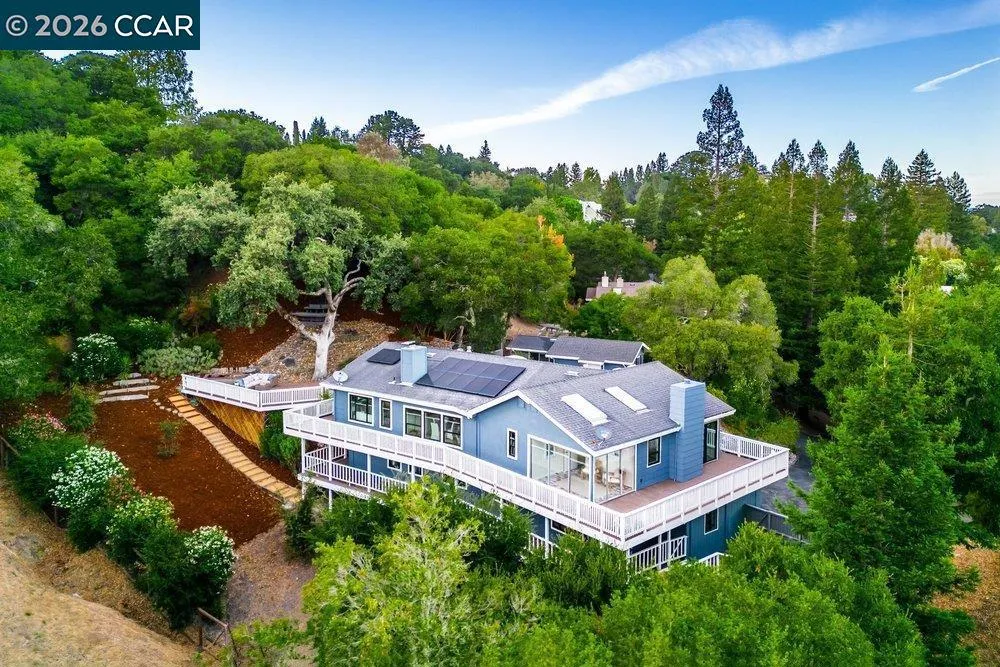 9 Valley Court Orinda, CA 94563