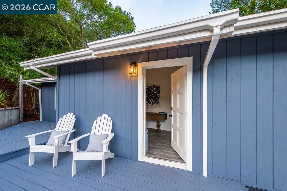 9 Valley Court Orinda, CA 94563