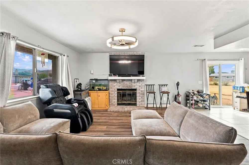22889 Anoka Apple Valley, CA 92308