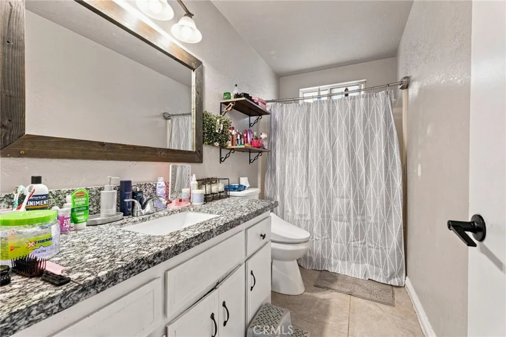 22889 Anoka Apple Valley, CA 92308