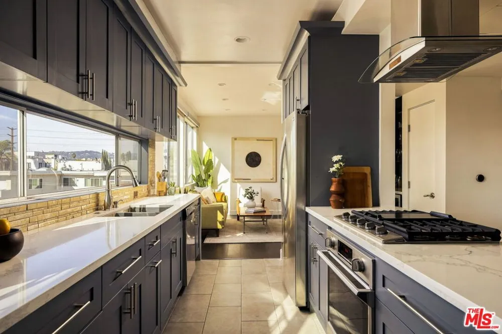 1932 Selby Avenue #401 Los Angeles, CA 90025