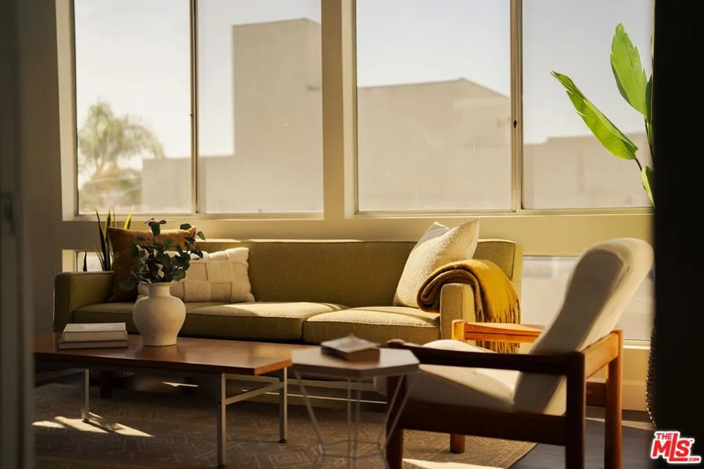 1932 Selby Avenue #401 Los Angeles, CA 90025