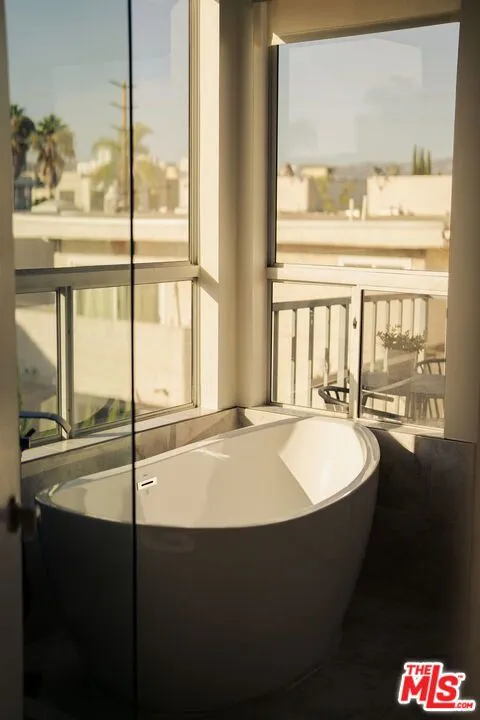 1932 Selby Avenue #401 Los Angeles, CA 90025