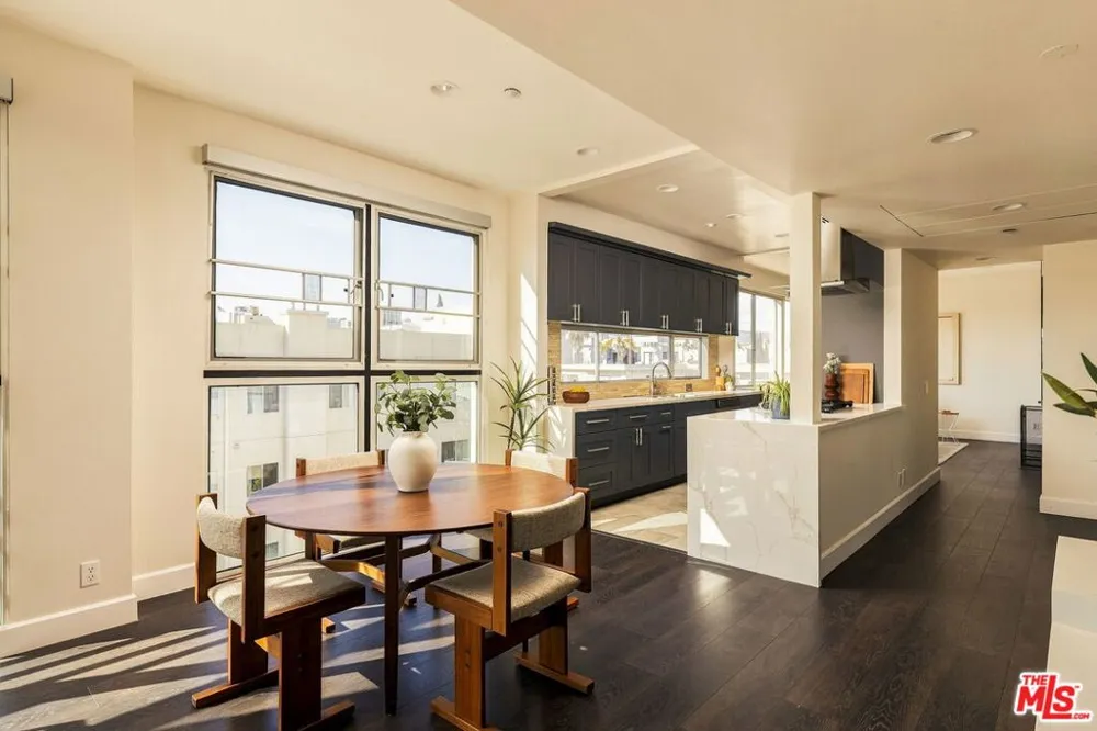 1932 Selby Avenue #401 Los Angeles, CA 90025