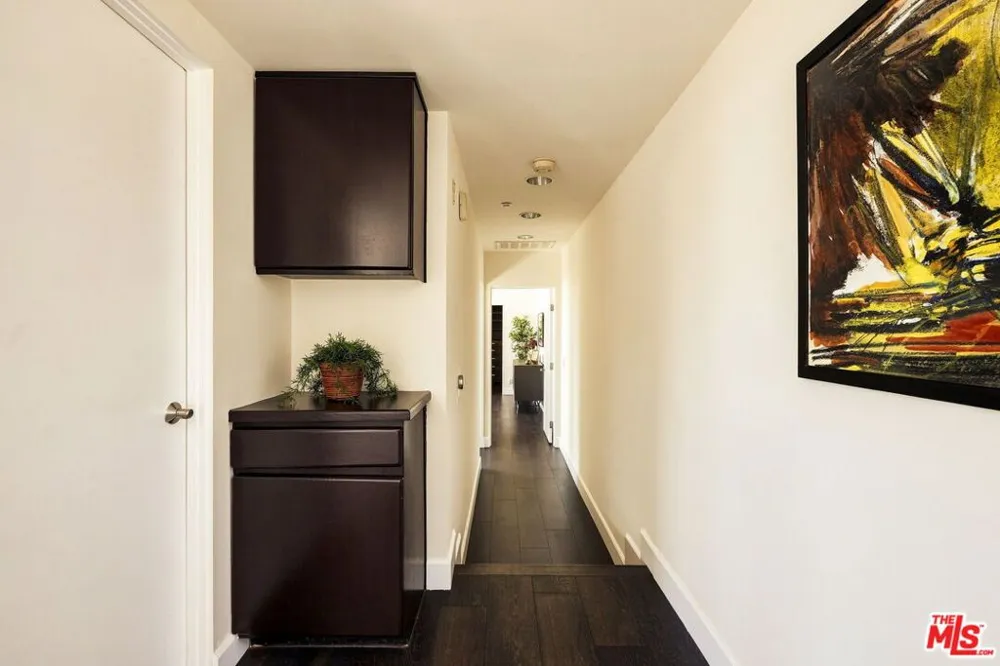 1932 Selby Avenue #401 Los Angeles, CA 90025
