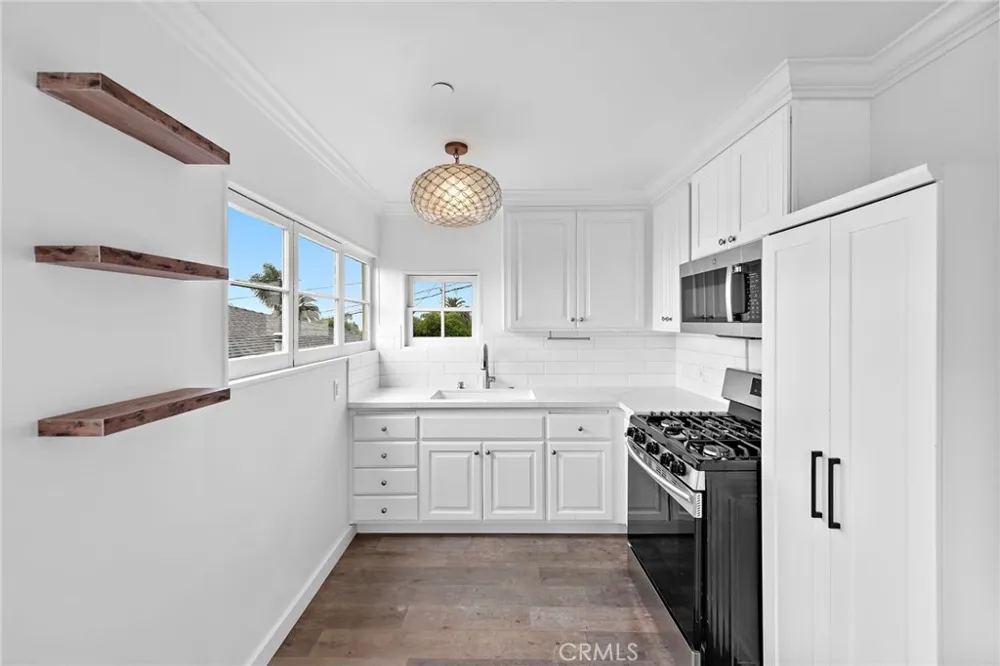 31907 Crestwood Place Laguna Beach, CA 92651