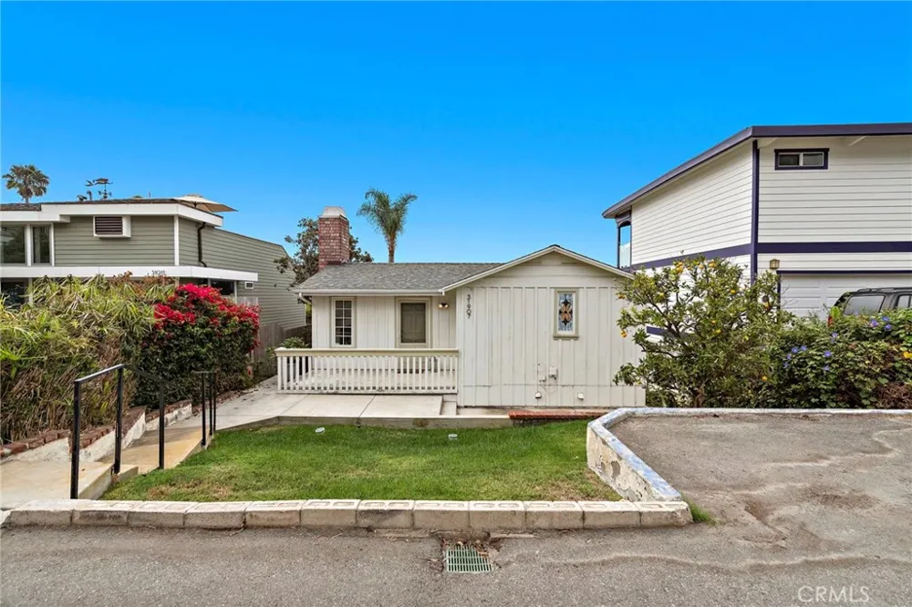 31907 Crestwood Place Laguna Beach, CA 92651