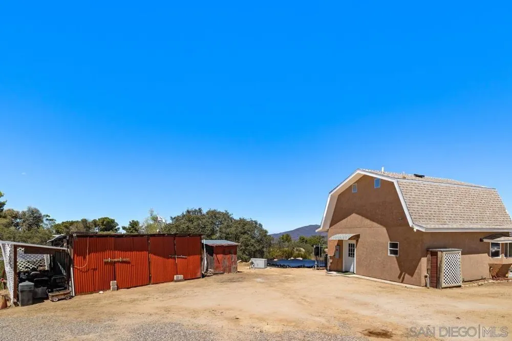 21037 Fog Ridge Alpine, CA 91901