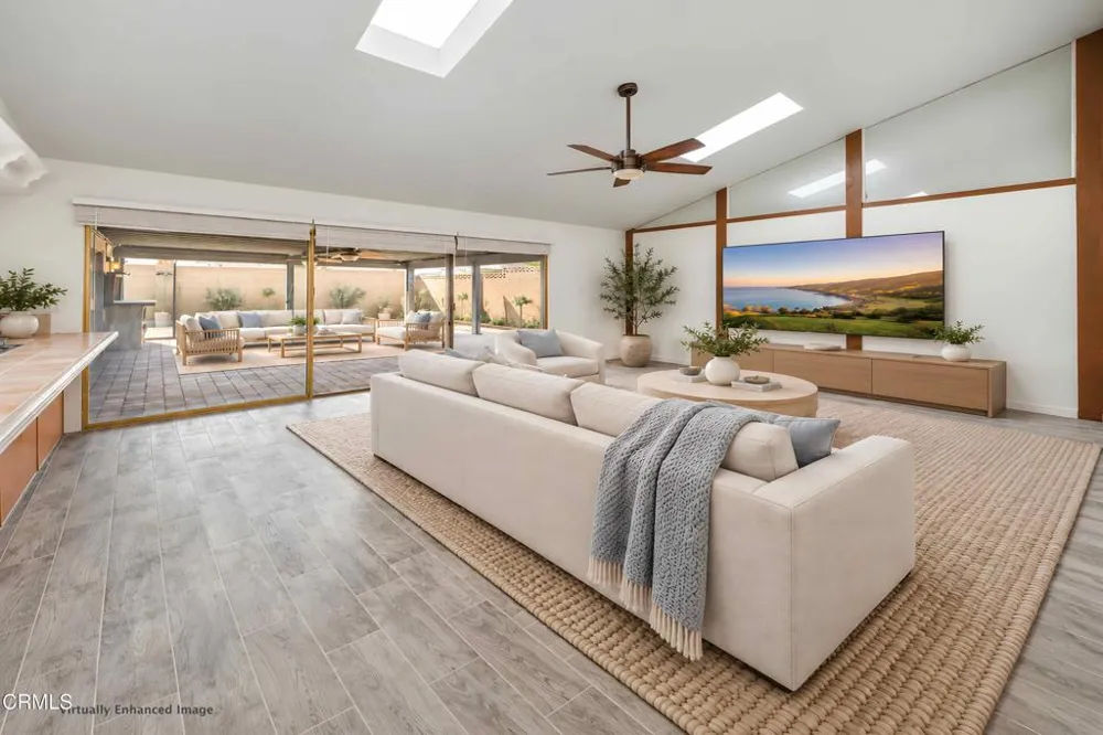 2717 Carlmont Place Simi Valley, CA 93065
