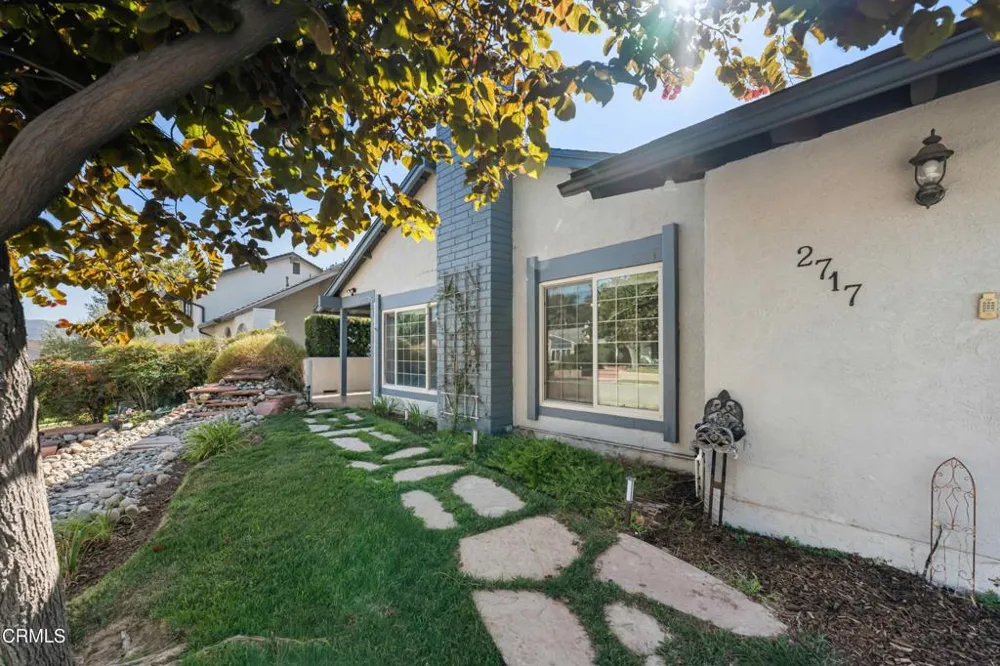 2717 Carlmont Place Simi Valley, CA 93065