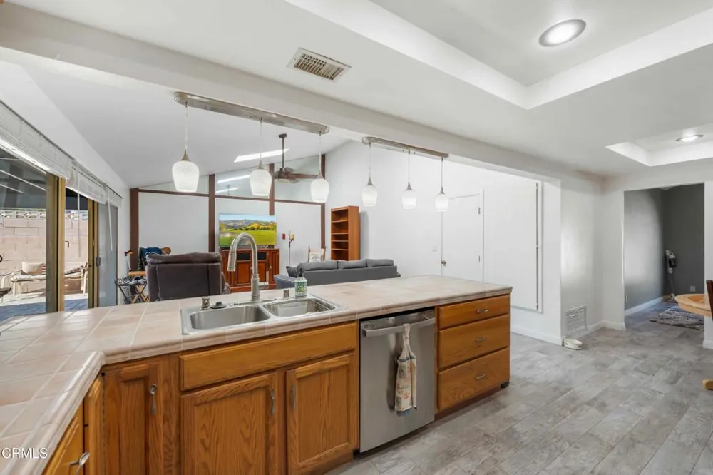 2717 Carlmont Place Simi Valley, CA 93065