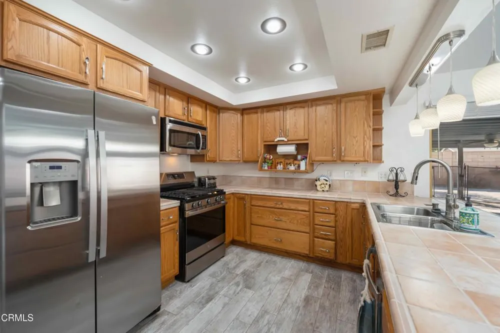2717 Carlmont Place Simi Valley, CA 93065