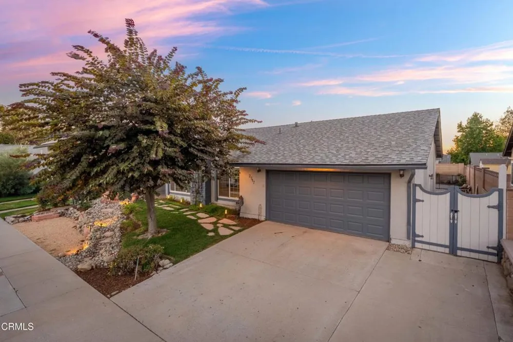 2717 Carlmont Place Simi Valley, CA 93065