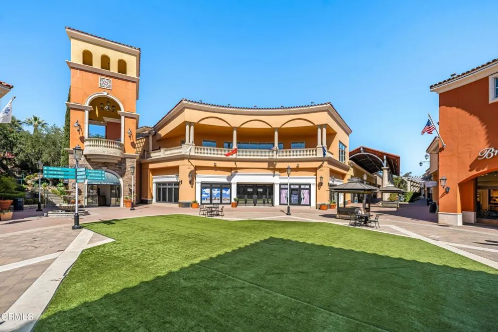 2717 Carlmont Place Simi Valley, CA 93065