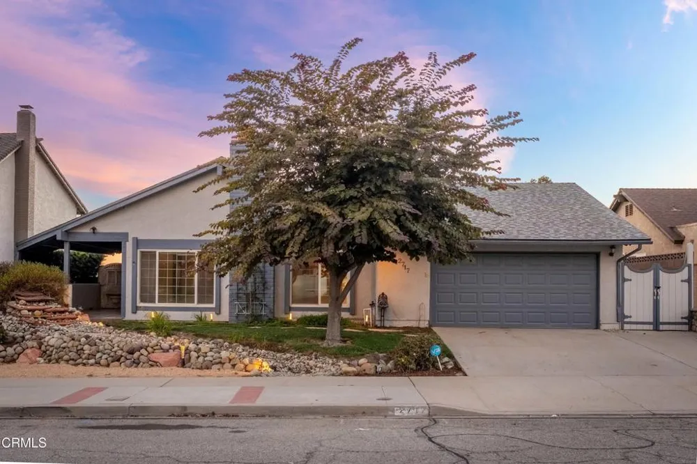 2717 Carlmont Place Simi Valley, CA 93065