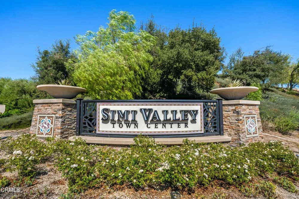 2717 Carlmont Place Simi Valley, CA 93065