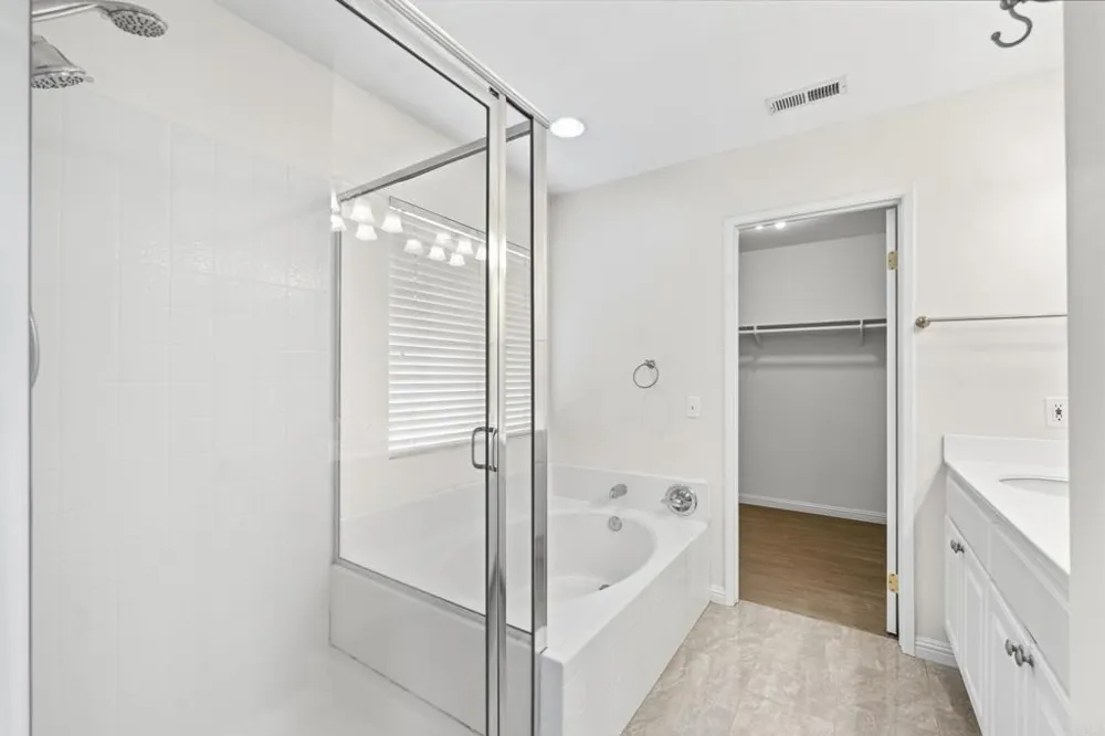 1242 Via Contessa San Marcos, CA 92069