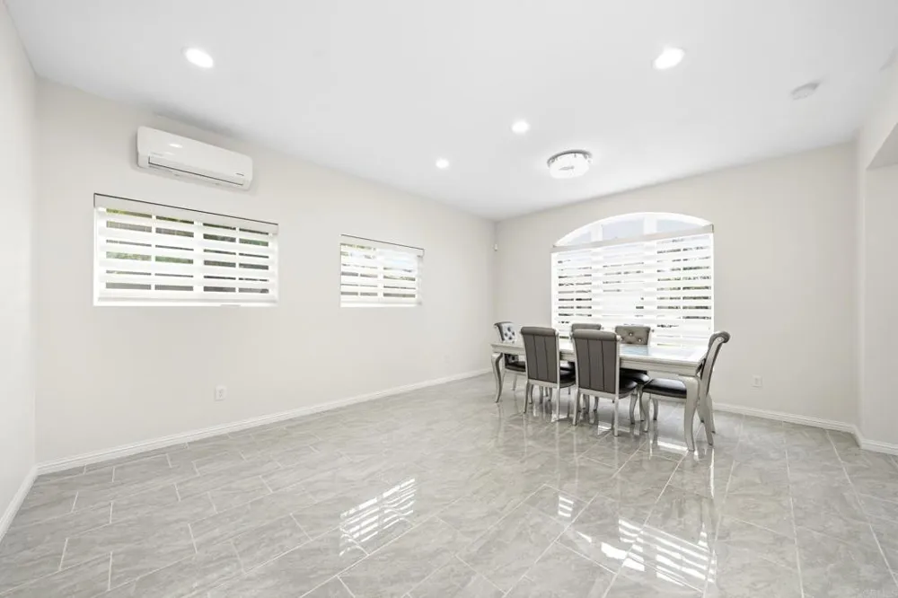 1242 Via Contessa San Marcos, CA 92069