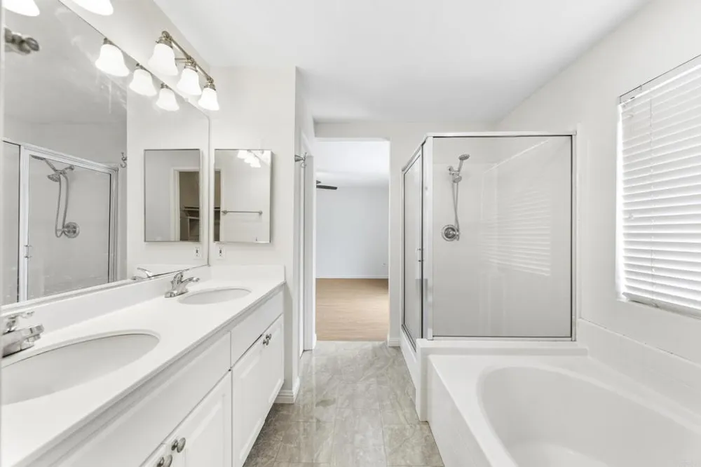 1242 Via Contessa San Marcos, CA 92069