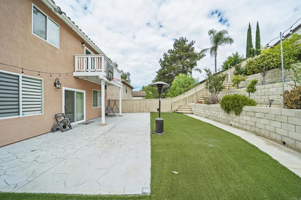 1242 Via Contessa San Marcos, CA 92069