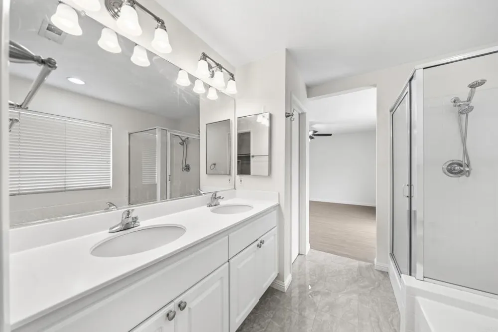1242 Via Contessa San Marcos, CA 92069