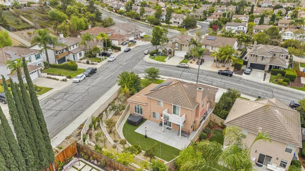1242 Via Contessa San Marcos, CA 92069