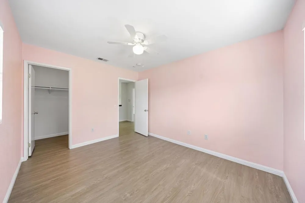 1242 Via Contessa San Marcos, CA 92069