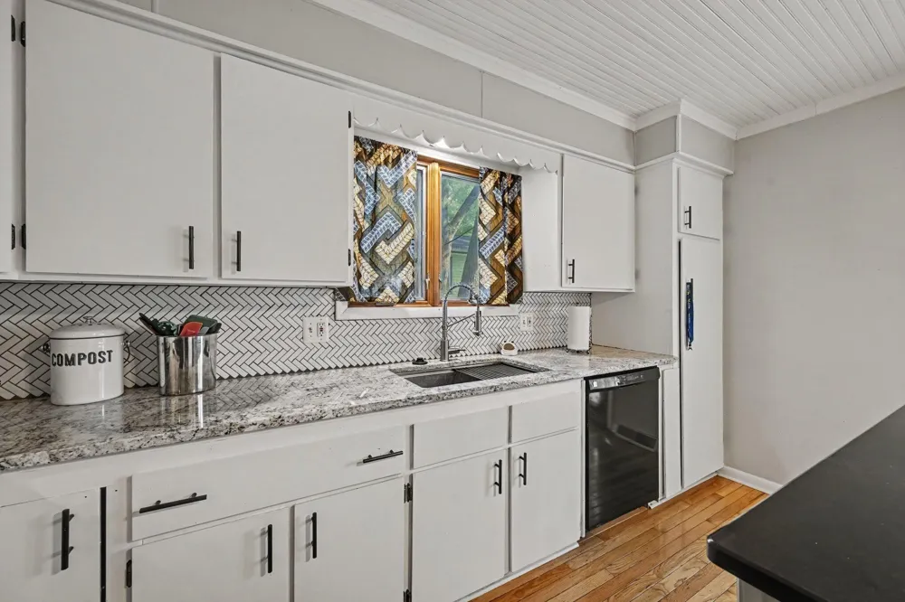 3473 La Salle Drive Ann Arbor, MI 48108