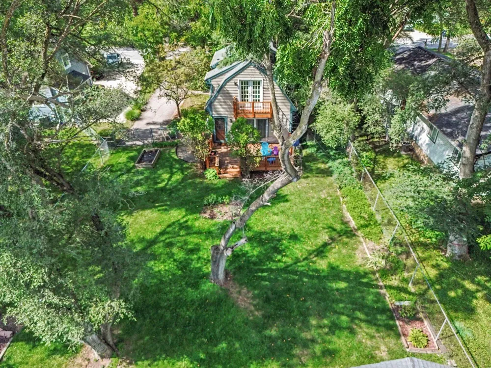 3473 La Salle Drive Ann Arbor, MI 48108