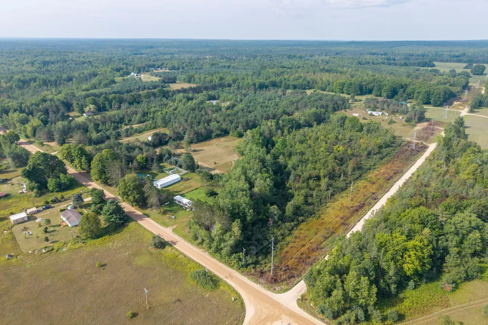 S 27 ROAD S Cadillac, MI 49601