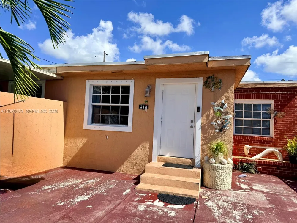 343 W 11th St Hialeah, FL 33010