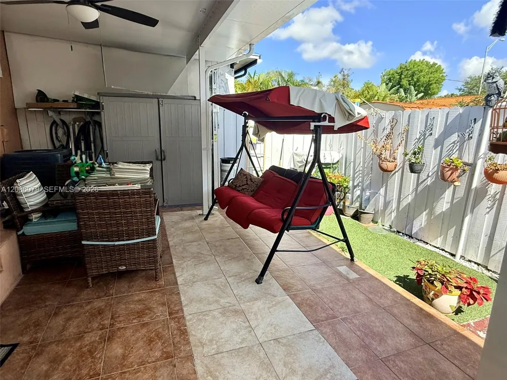 343 W 11th St Hialeah, FL 33010