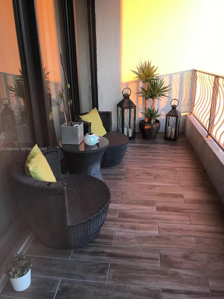 555 NE 15th St #12J Miami, FL 33132